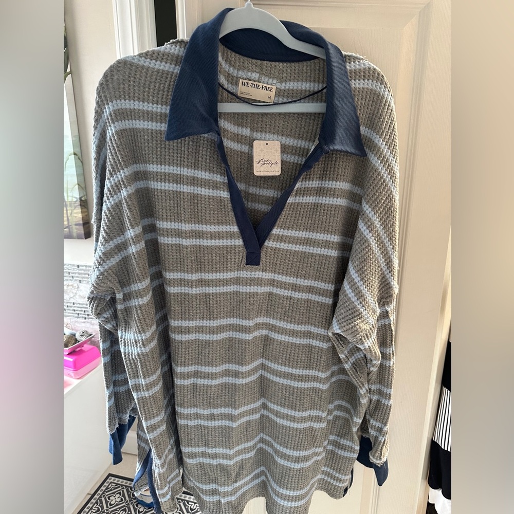 Free People Women V-Neck Striped Sweater -Blue/Gray NWT Super casual and cute!!